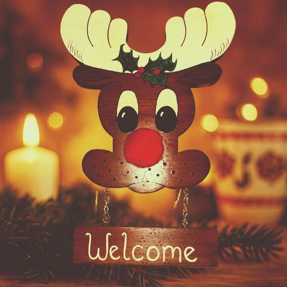 Handmade Wooden Rudolph Reindeer Welcome Sign | Pom Pom Nose | Vintage - Picture 1 of 8